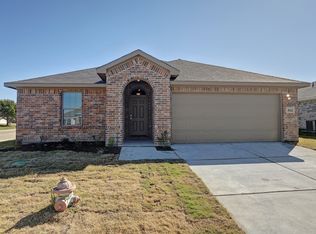 512 Clairmont St, Farmersville, TX 75442