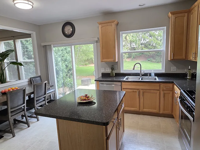 14 Parkside Ct — Photo 7