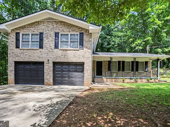 345 Fond Du Lac Dr, Stone Mountain, GA 30088