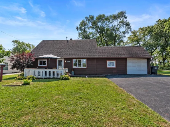 6927 West Bottsford AVENUE, Greenfield, WI 53220