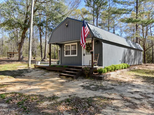 132 Nancy Ln, Lucedale, MS 39452