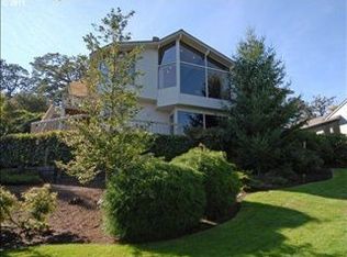 453 Spyglass Dr, Eugene, OR 97401
