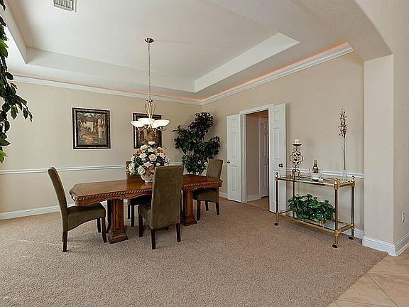 5th image of 3613 Queensburg Ln