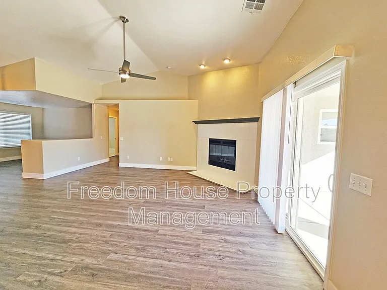 4591 Stoneham St — Photo 13