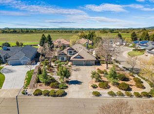 2573 Greenvale Ln, Santa Rosa, CA 95401