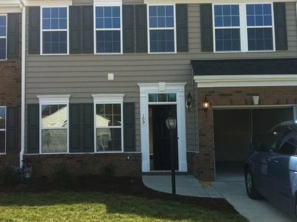 109 Kelly St, Yorktown, VA 23690