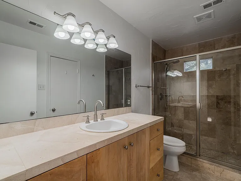 2815 Welborn St #104 — Photo 24