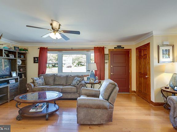 5th image of 103 Elmar Dr SE