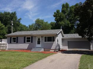 2705 Arnold Dr, Marshalltown, IA 50158