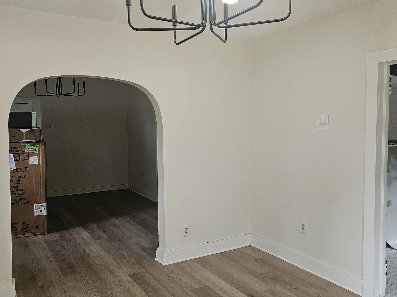 3 bed, 1104 sqft, $2,500 — Photo 4