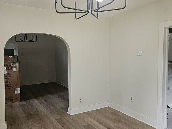 4th image of 3403 Nesco Rd