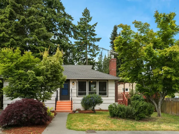 16165 Stone Ave N, Shoreline, WA 98133