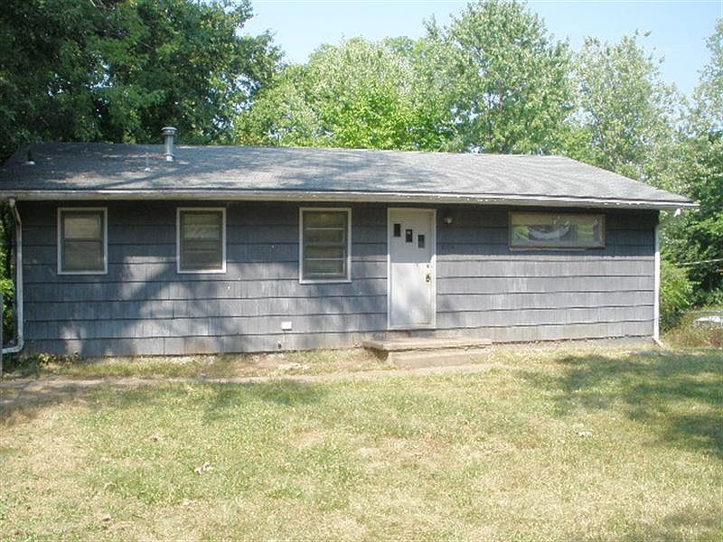 1st image of 8704 E 32nd St