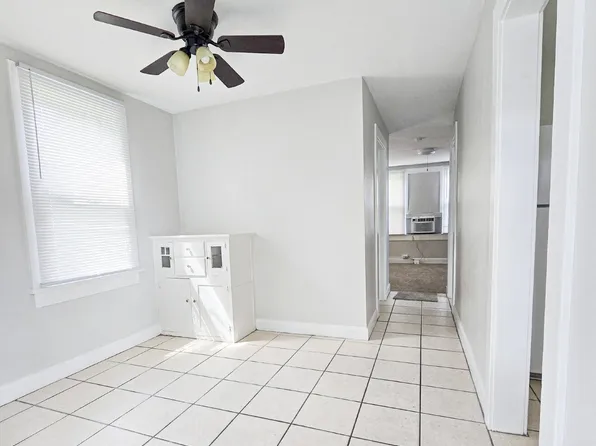 1 bed, 1.0 bath, 620 sqft, $945, 115 8th St SE, Winter Haven, FL 33880