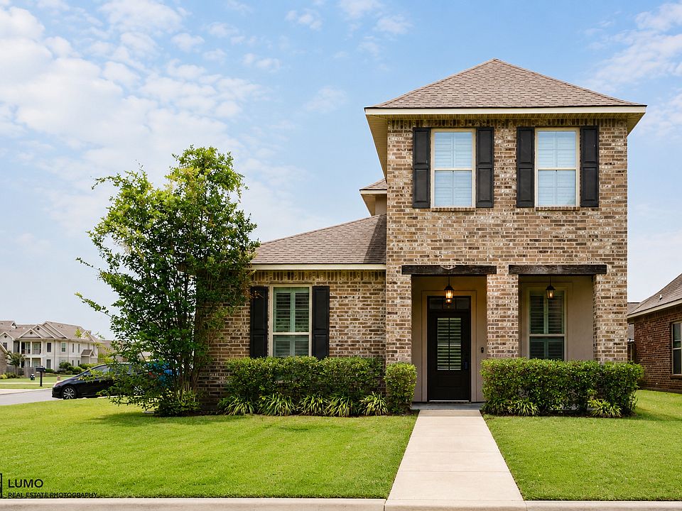 1st image of 631 Riverscape Dr