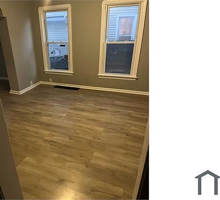 4th image of 3180 W 90th St