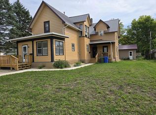 411 N Elm St, Cresco, IA 52136