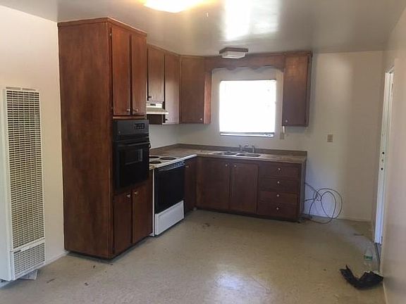2nd image of 3648 Evergreen Ct