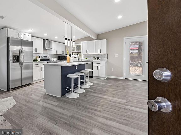 2nd image of 401 Stewart Ave