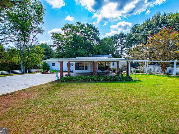 2nd image of 2074 Roopville Veal Rd