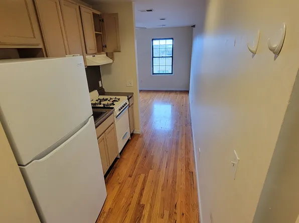 207 Broadway image 2 of 7