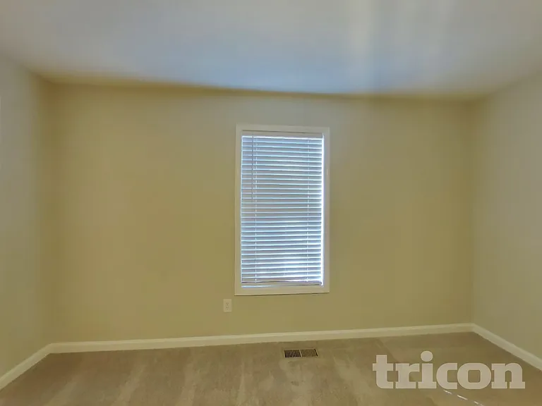 204 Campbell Dr — Photo 9