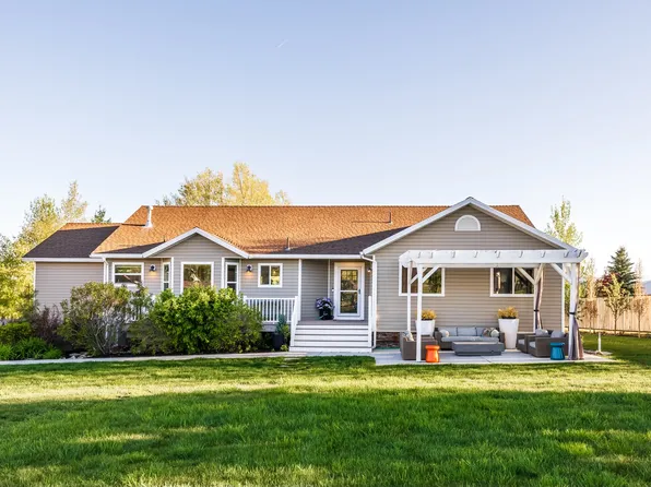 528 W Weber Canyon Rd, Oakley, UT 84055