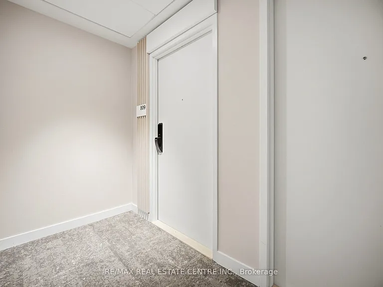 28 Ann St #809 — Photo 3