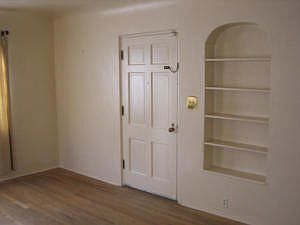 3rd image of 300 Girard Blvd SE