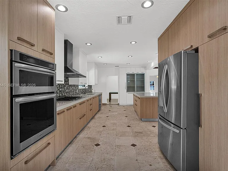 244 SW 28th Rd — Photo 37