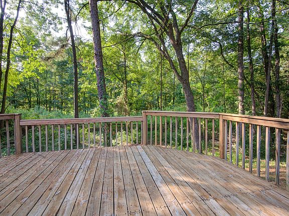 5th image of 1529 Majestic Meadow Dr