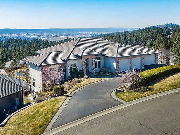 2nd image of 8416 E Red Oak Dr