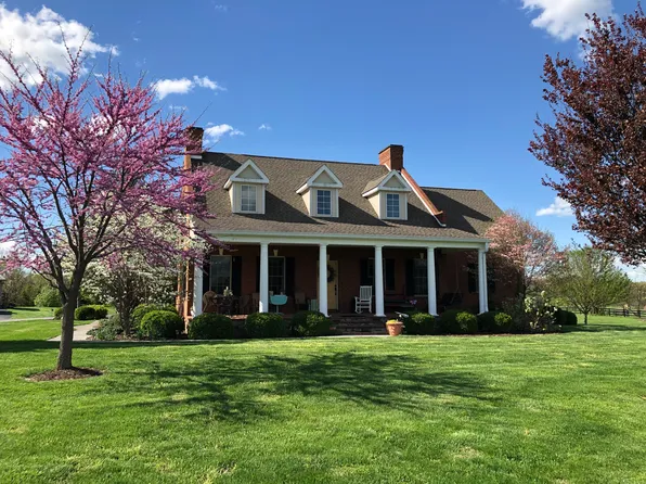 2785 Withers Larue Rd, Summit Point, WV 25446