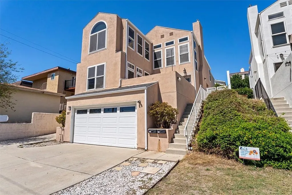 3 bed, 2.5 bath, 1852 sqft, $6,000 — Photo 1