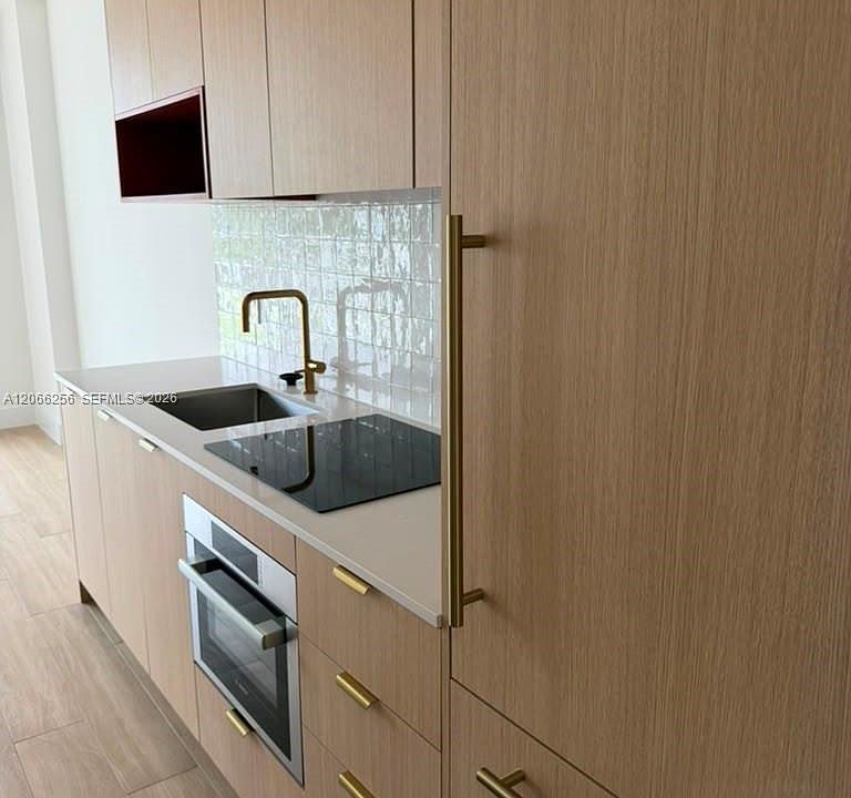 1st image of 90 NE 32nd St #807