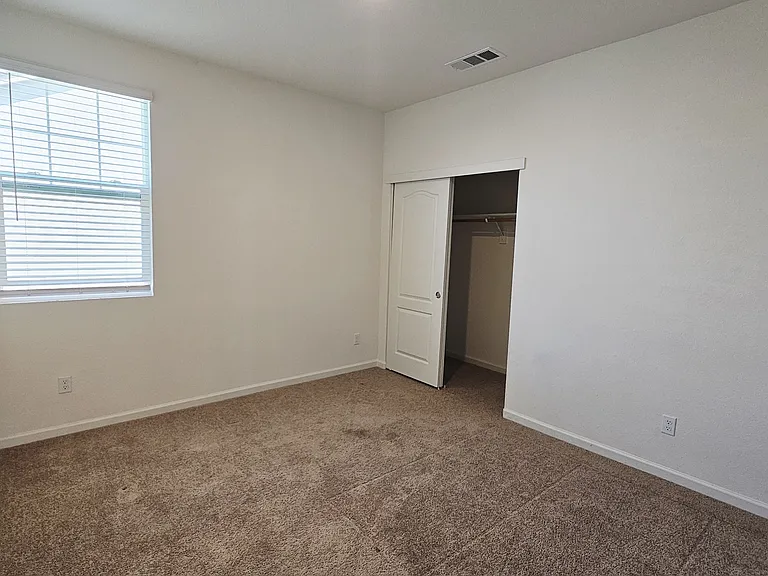 5444 Gallier Loop — Photo 29