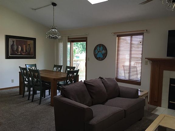 3rd image of 3236 Sherwood Dr S
