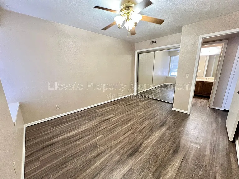 14407 N Pennsylvania Ave #12B — Photo 2