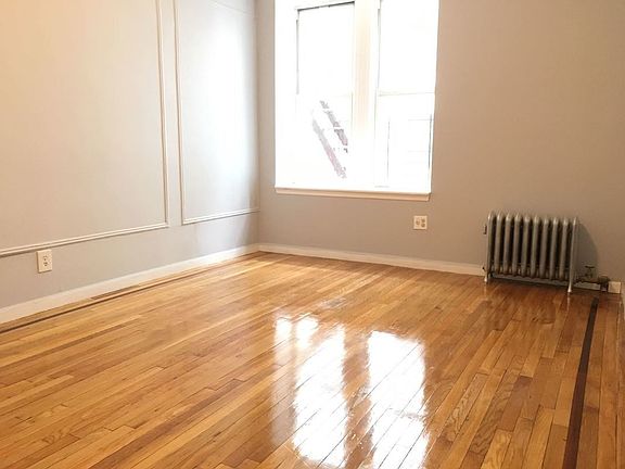 5th image of 67 Saint Pauls Pl APT B7