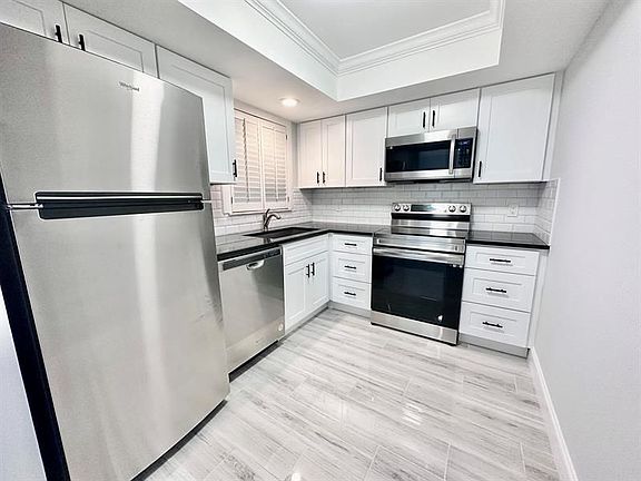 4th image of 312 Northlake Dr APT 104