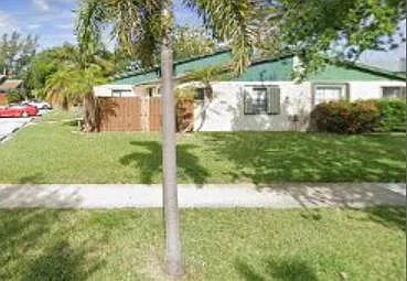 1001 Manor Dr — Photo 1