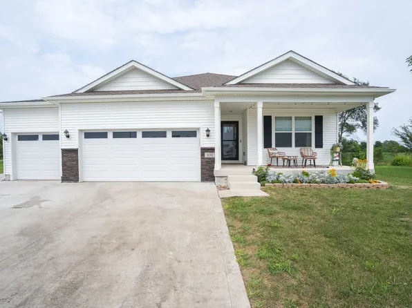 809 Dee St SE, Bondurant, IA 50035