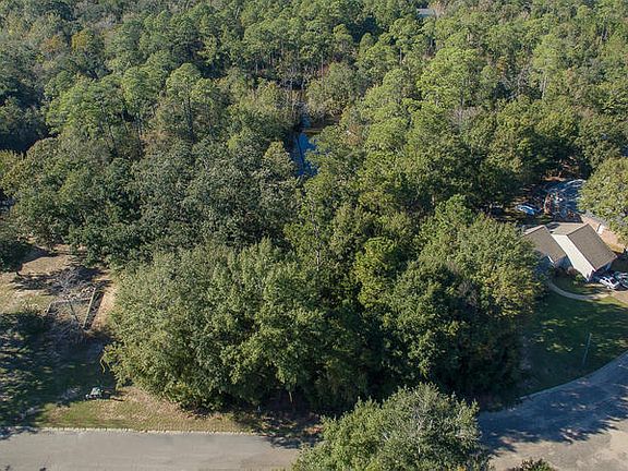 4th image of 11205 Creek Dr