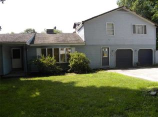 24 Crest Ave, Auburn, ME 04210