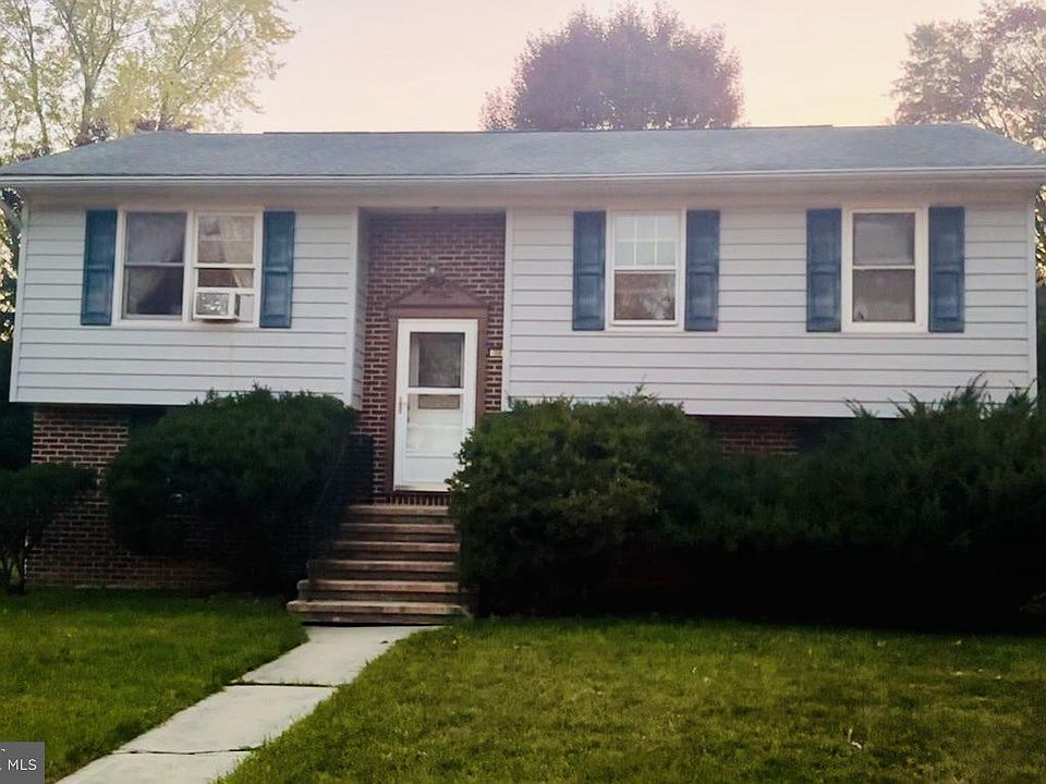 1st image of 350 Marshall Dr