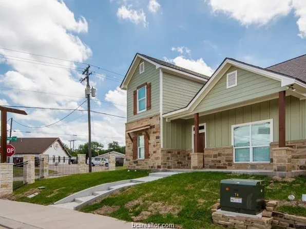 224 Howdy Ct, Bryan, TX 77801