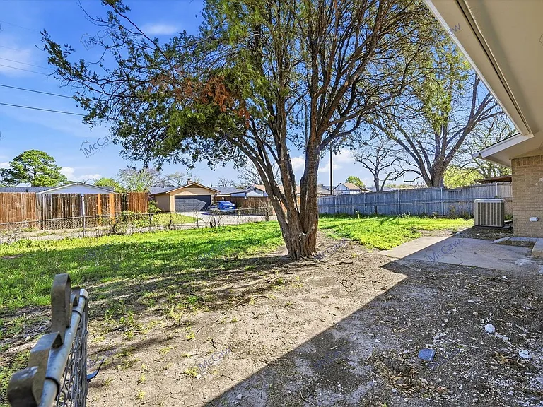 3833 Finley Rd — Photo 16