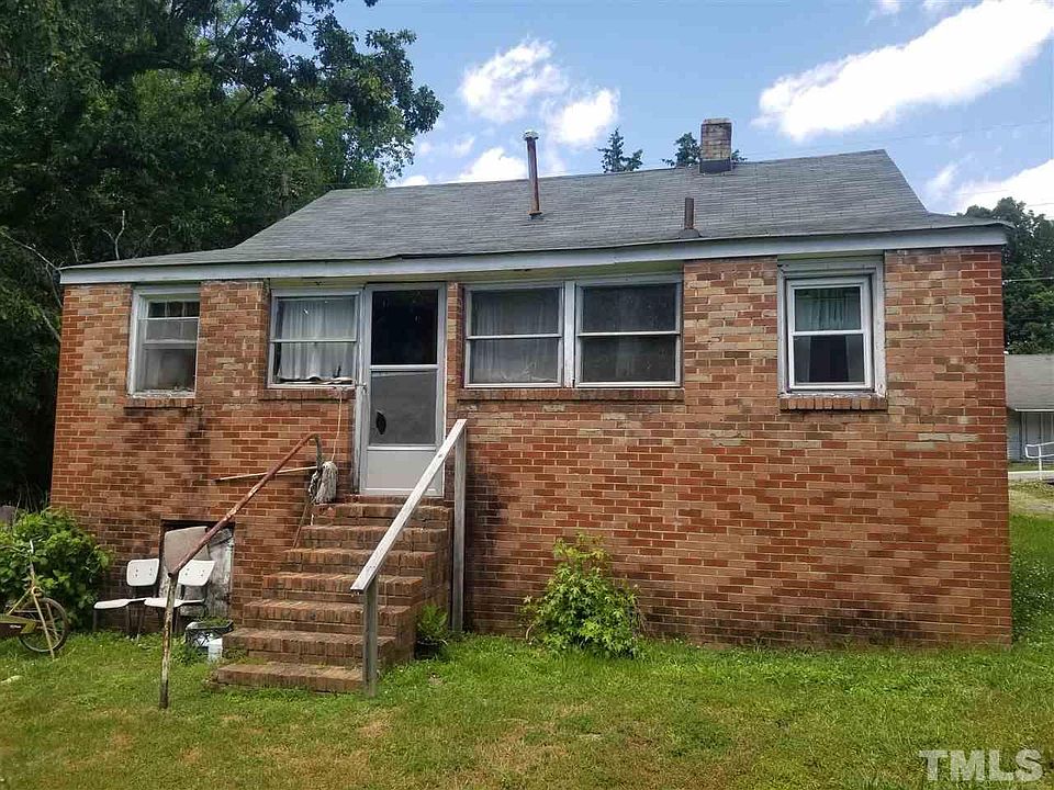 2nd image of 117 Hillsboro St