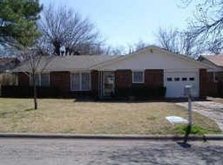 1109 Davis St, Cleburne, TX 76033