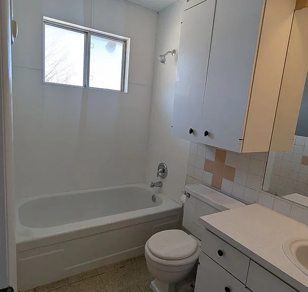 1214 S Blake St — Photo 3